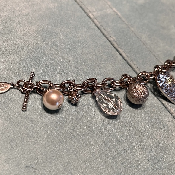 🥰3/$25 EUC  Premier designs gorgeous  heavyweight charm bracelet - Picture 4 of 5